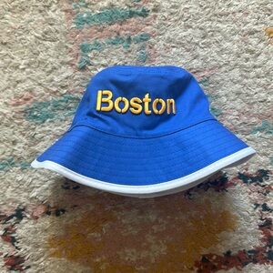 Boston Red Sox reversible bucket hat